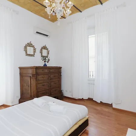 Апартаменты Romeasyoulike - Colosseo Experience 23